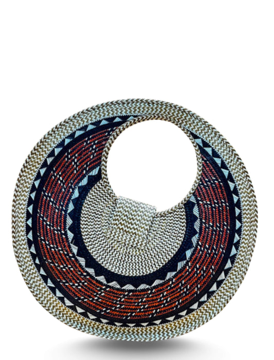 Handwoven palm leaf bag made by Colombian artisan crafts