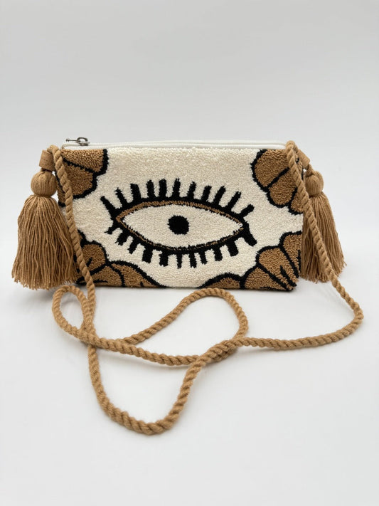 What is a Clutch Bag  and What is the best way to use it?