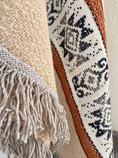 Isabela Poncho — Cream