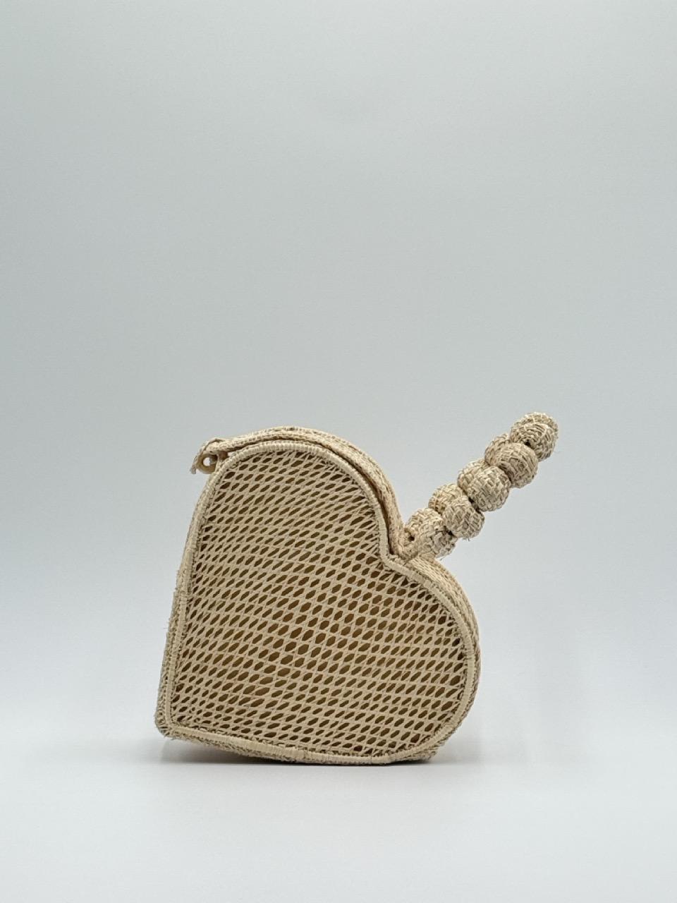 Amor Vegan Bag Handwoven by Colombians - Authentic Palm Fiber Heart-Shaped Bag 8.5x9x4 Inch Natural Dyeing Artisan Craftsmanship