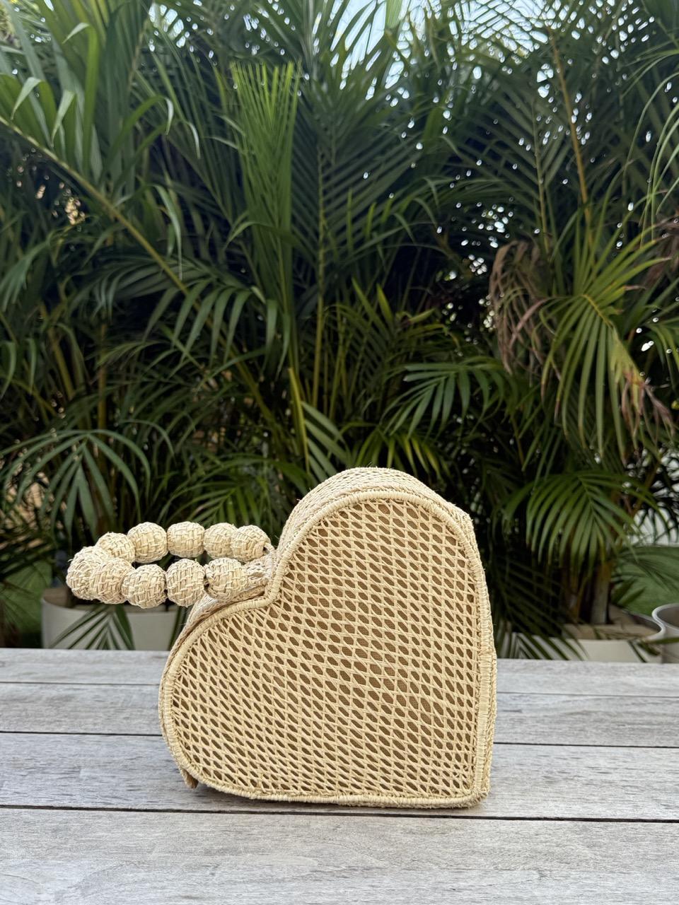 Amor Vegan Bag Handwoven by Colombians - Authentic Palm Fiber Heart-Shaped Bag 8.5x9x4 Inch Natural Dyeing Artisan Craftsmanship