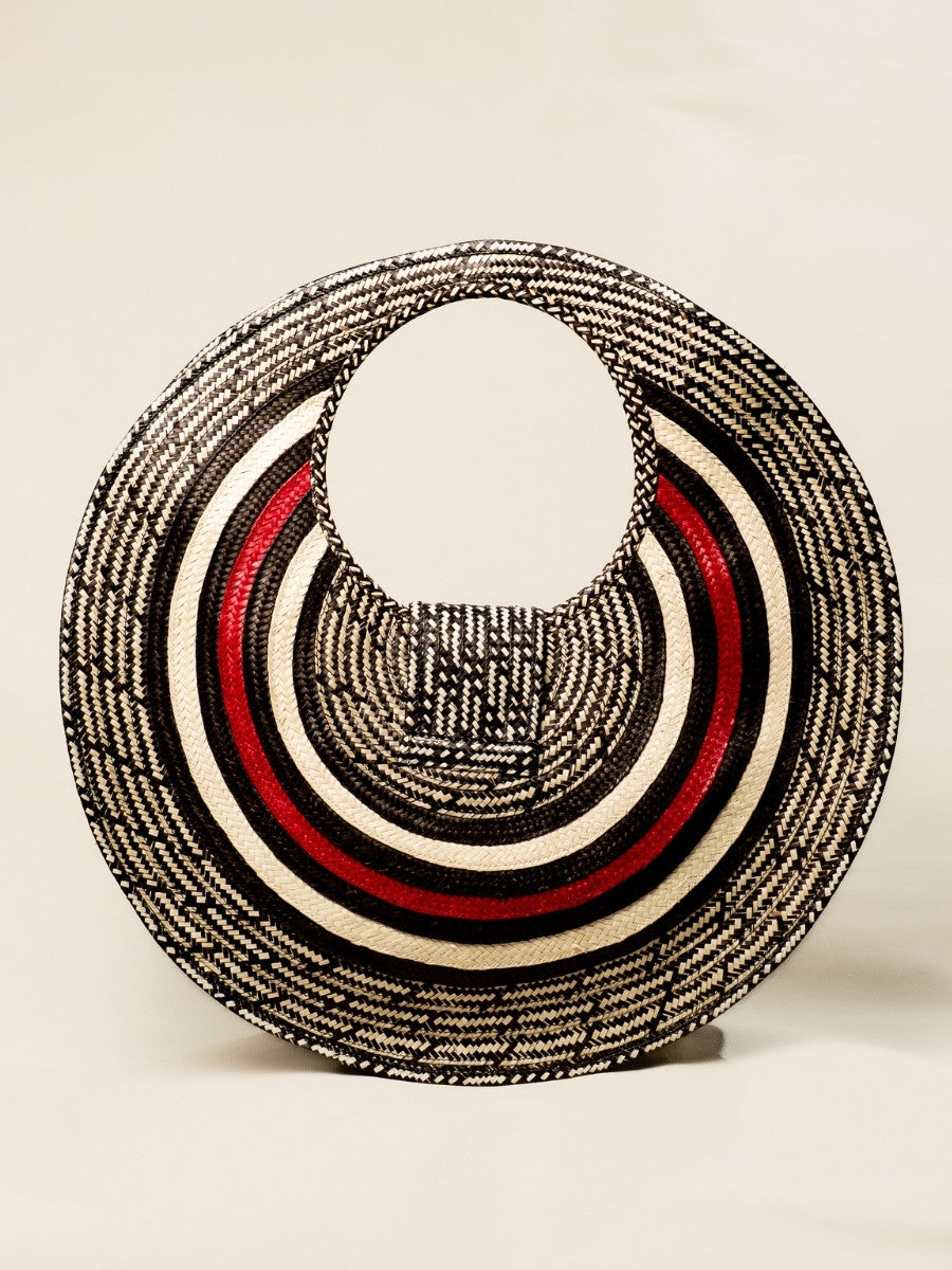 Handmade palm bag with timeless woven style
