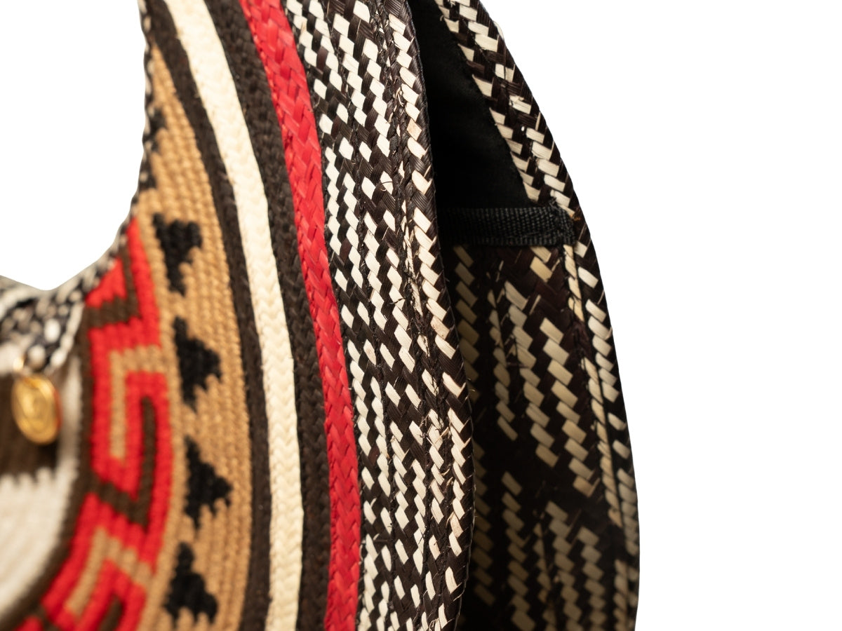 Artisan-crafted palm leaf bag for everyday wear
