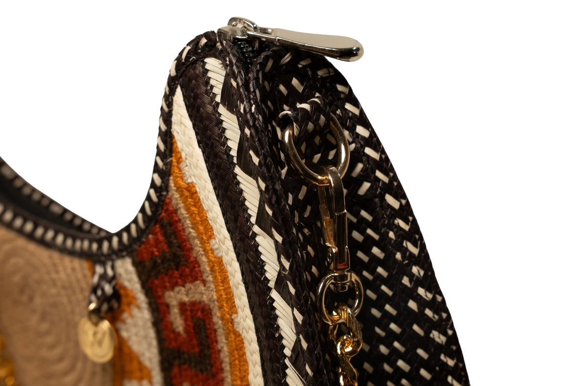 Handwoven palm bag for everyday styling