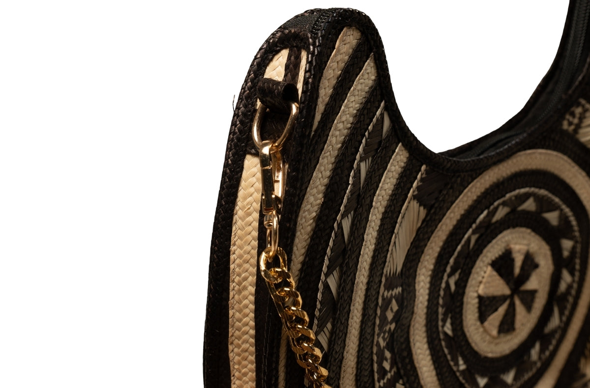 Colombian artisan palm bag with timeless design