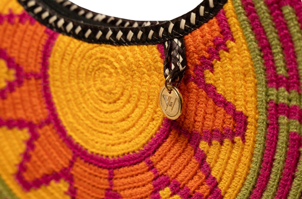 Palm leaf bag made by artisan families from Colombia