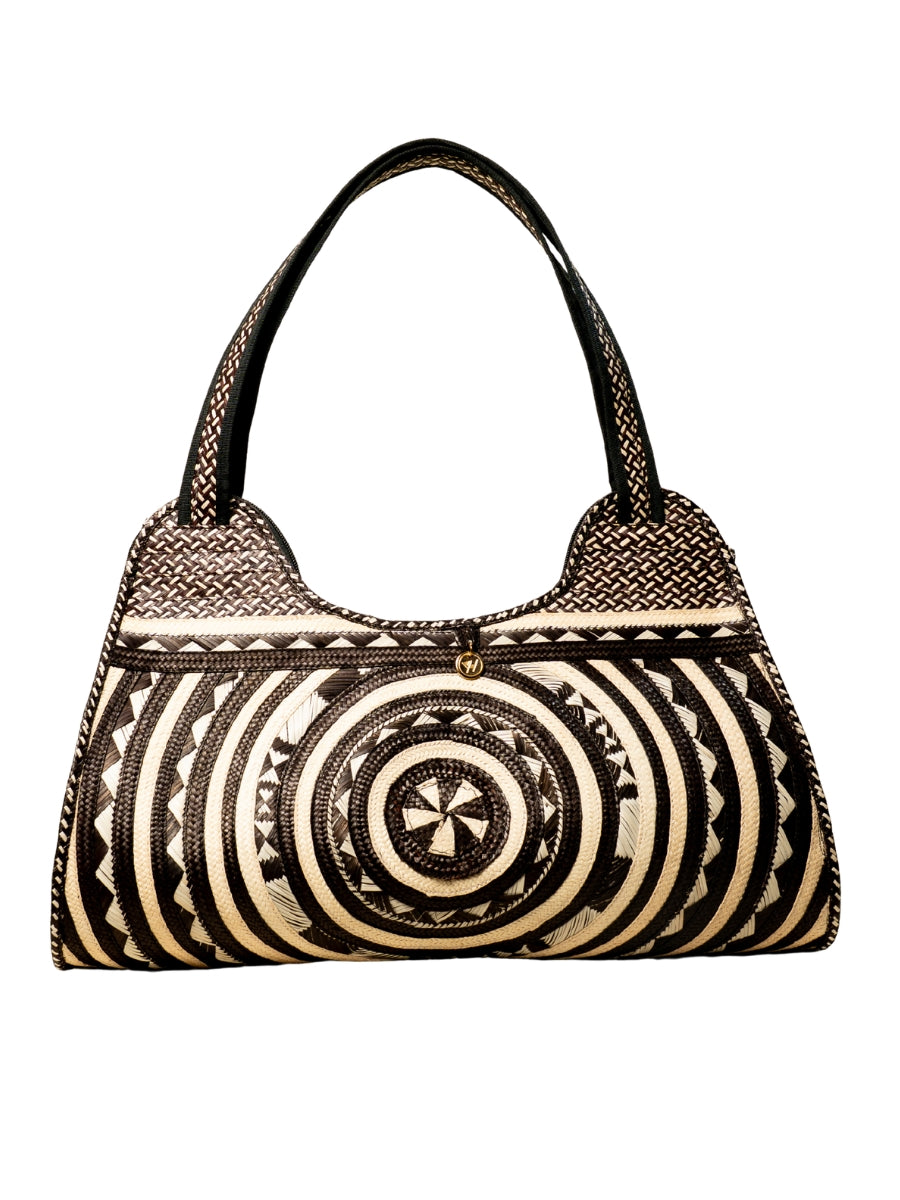 Mandala palm bag with handwoven palm leaf design