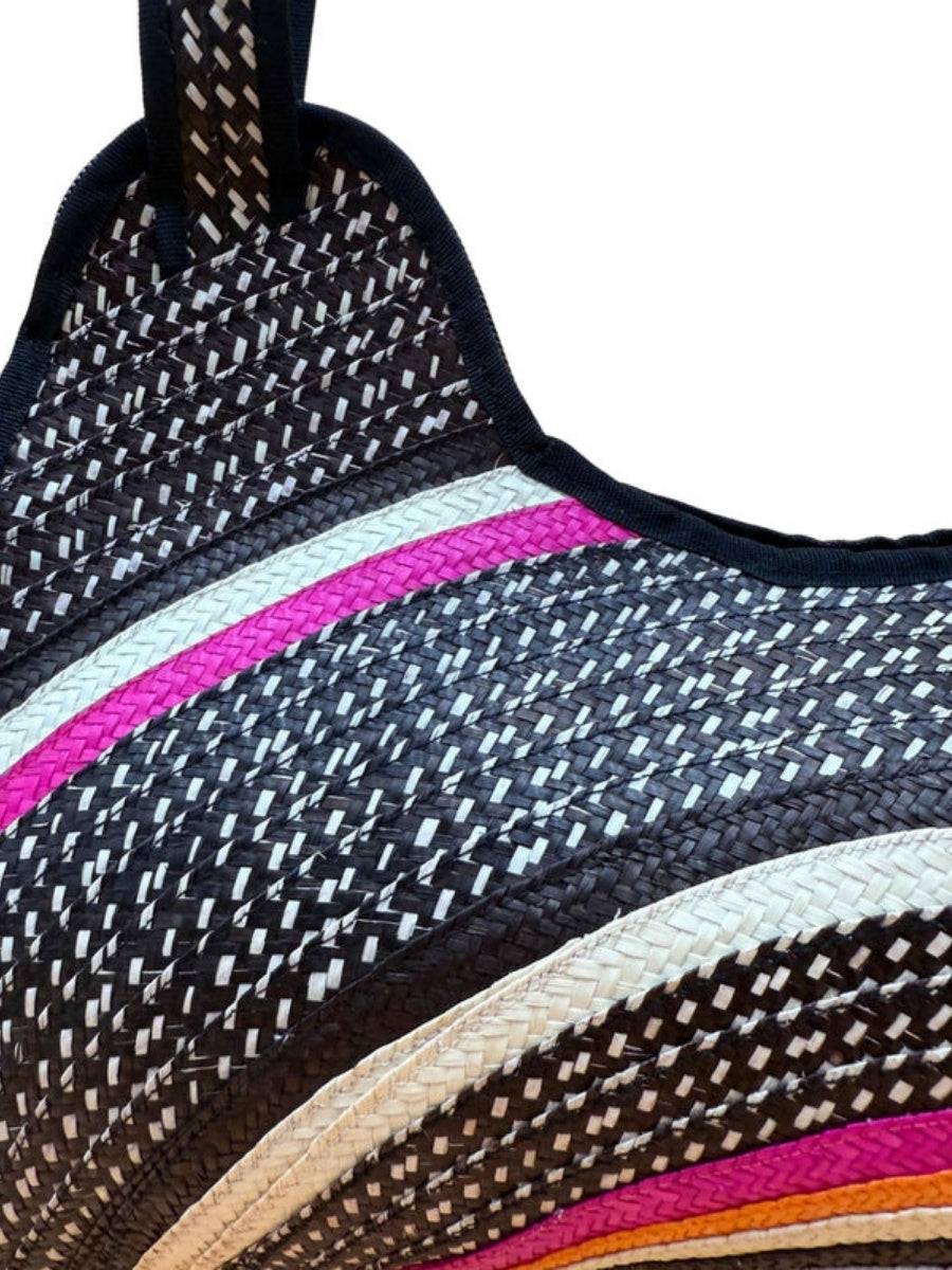 Handbag with simple woven pattern