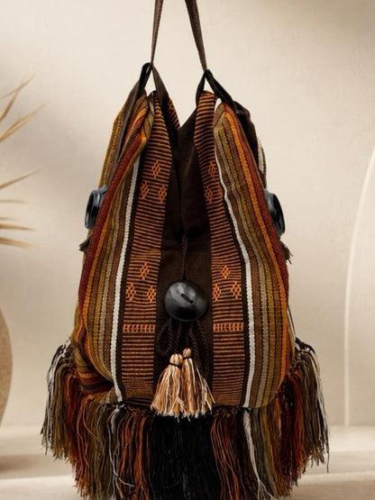 Pingüino shoulder bag handcrafted by artisan families from Colombia