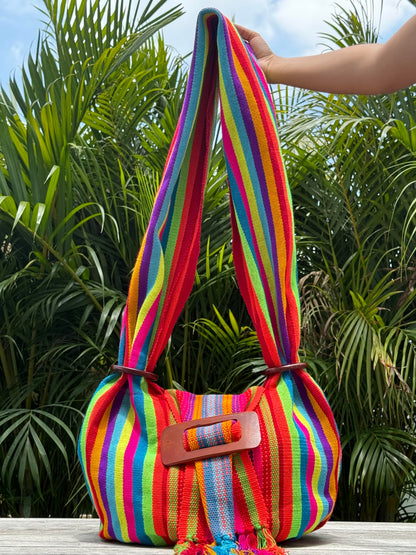 Shoulder bags for women with artisan craftsmanship