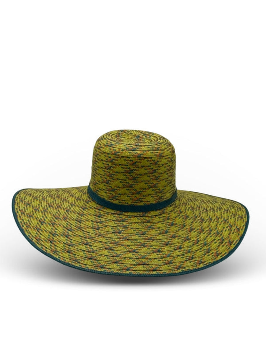 Beach sun hat for women handcrafted by Colombian artisans