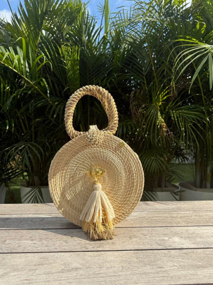 Lightweight woven rattan bag with round shape