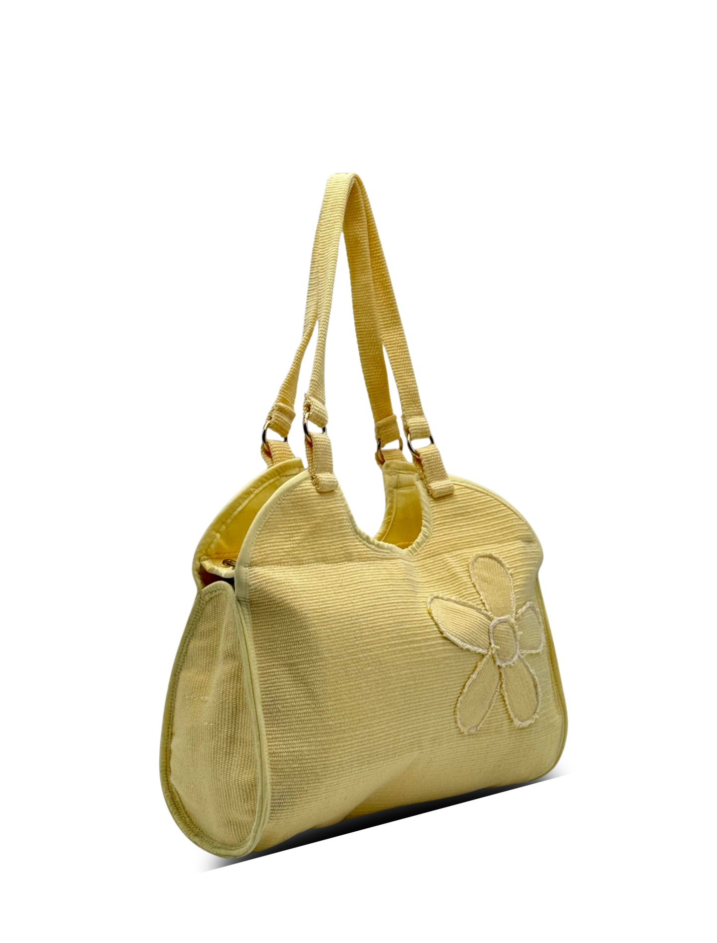 Boho bag crafted by artisan families from Colombia